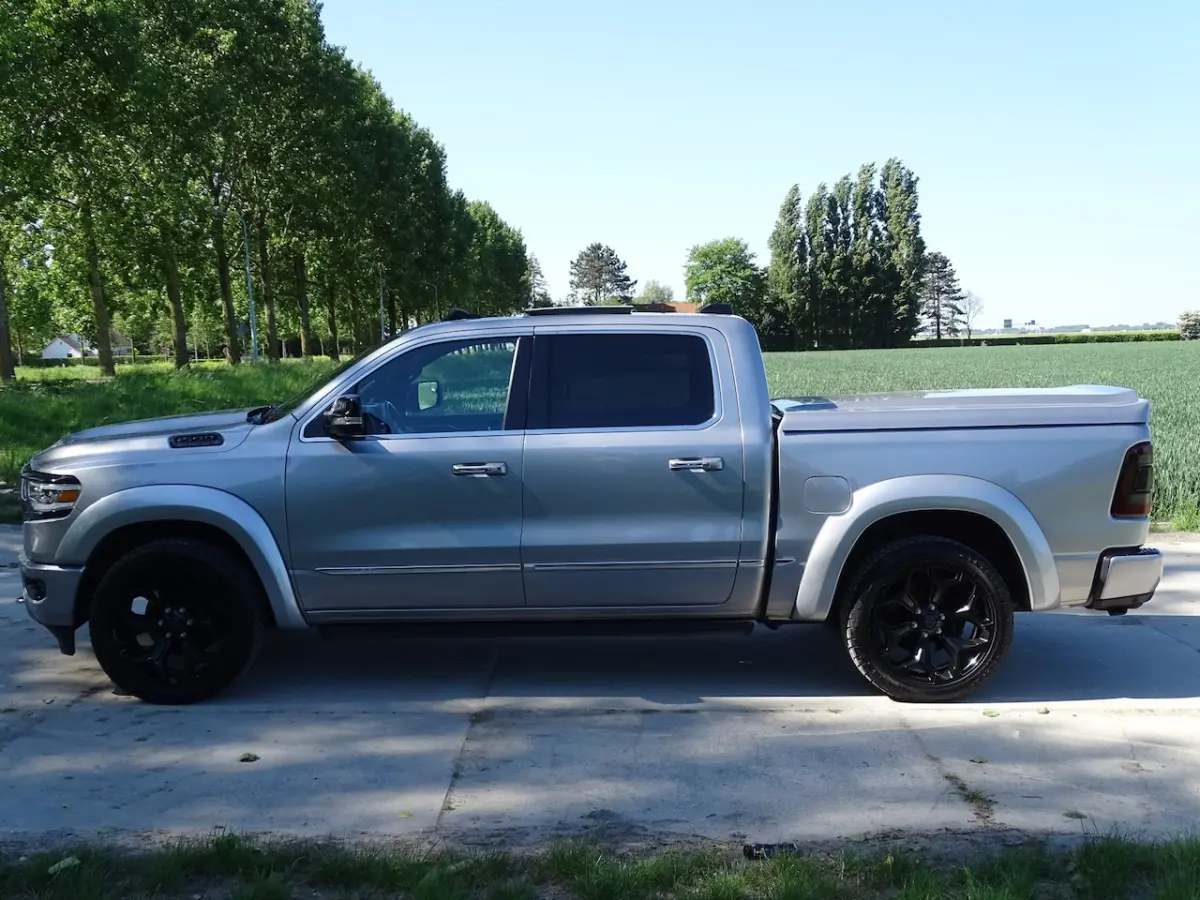 5.7 V8 4x4 Crew Cab Limited