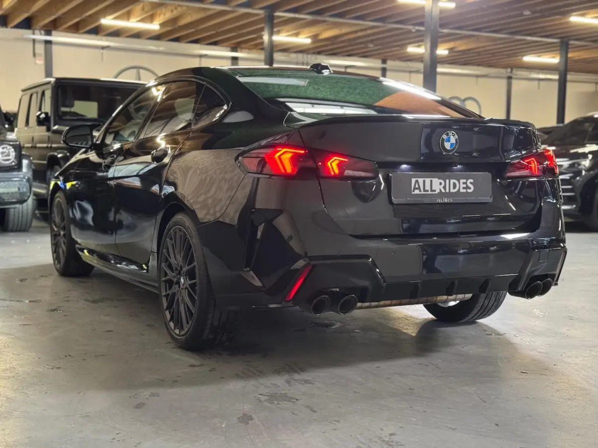 M235i xDrive 306 PK |M-sport Pro | Keyless | Harman/Kardon | Camera | schaalstoelen