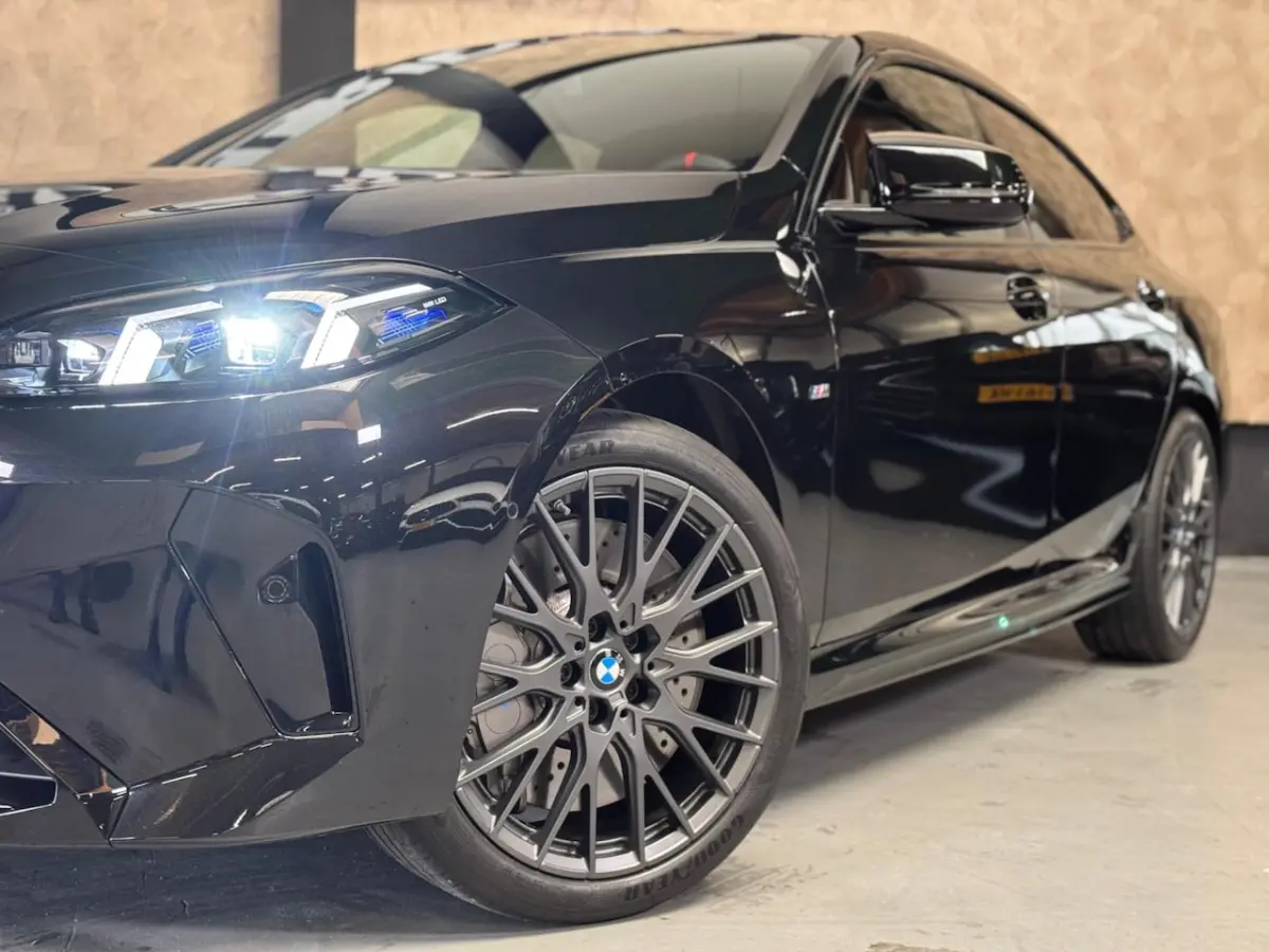 M235i xDrive 306 PK |M-sport Pro | Keyless | Harman/Kardon | Camera | schaalstoelen