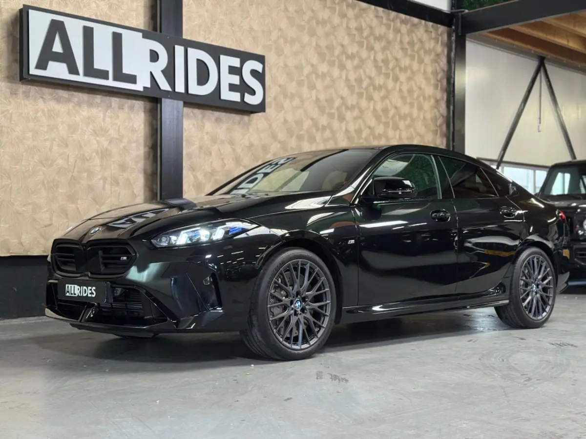 M235i xDrive 306 PK |M-sport Pro | Keyless | Harman/Kardon | Camera | schaalstoelen