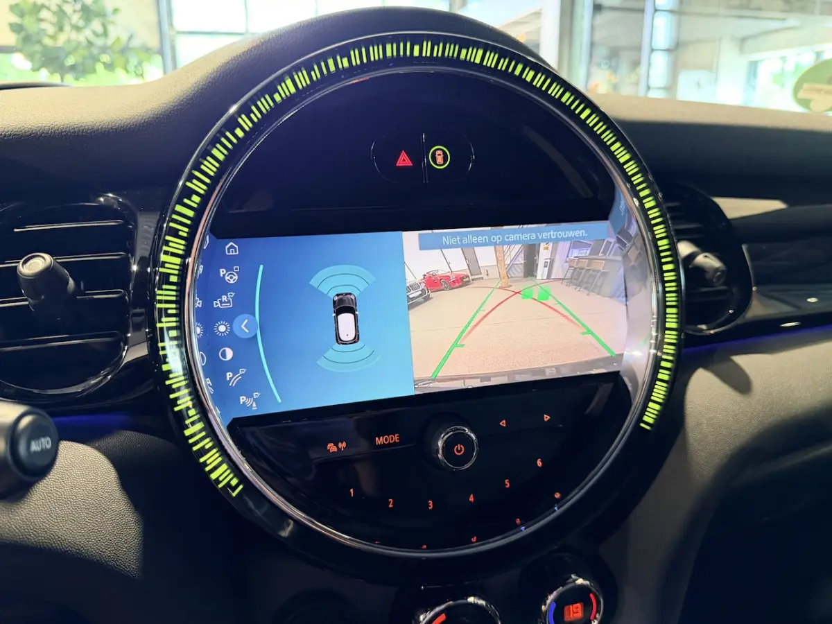 2.0 Cooper S John Cooper Works Nieuw model | Camera | Stoelverwarming | Leder
