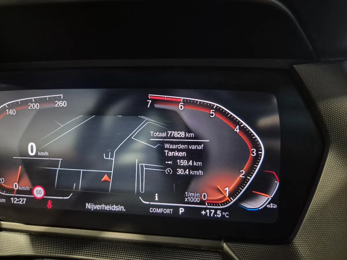 118i Executive Edition M-Sport | Panorama | Camera | NAP | Stoelverwarming | Sfeerverlicht