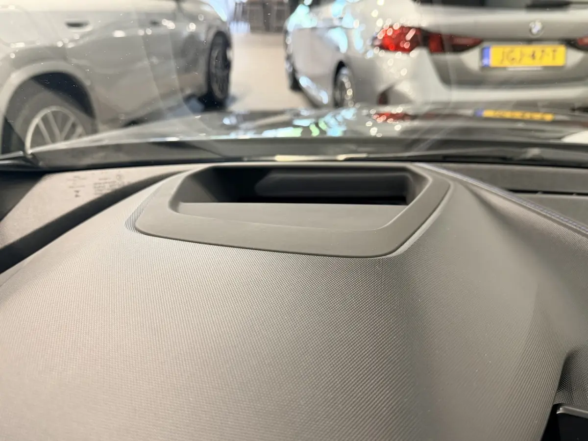 118i Executive Edition M-Sport | Panorama | Camera | NAP | Stoelverwarming | Sfeerverlicht