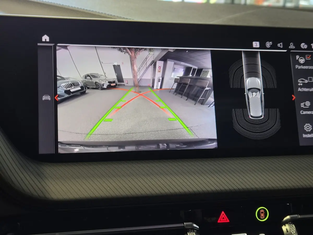 118i Executive Edition M-Sport | Panorama | Camera | NAP | Stoelverwarming | Sfeerverlicht