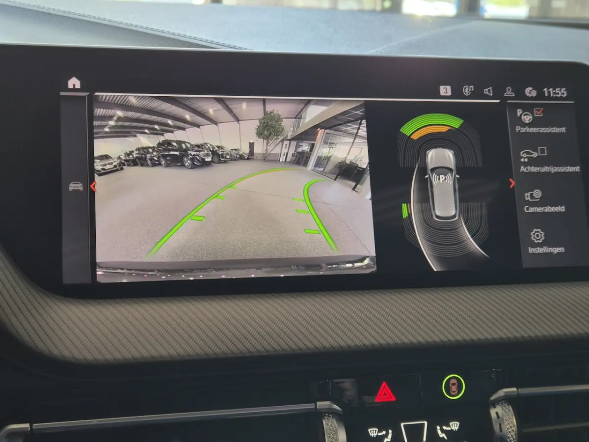 118i Executive Edition M-Sport | Panorama | Camera | NAP | Stoelverwarming | Sfeerverlicht