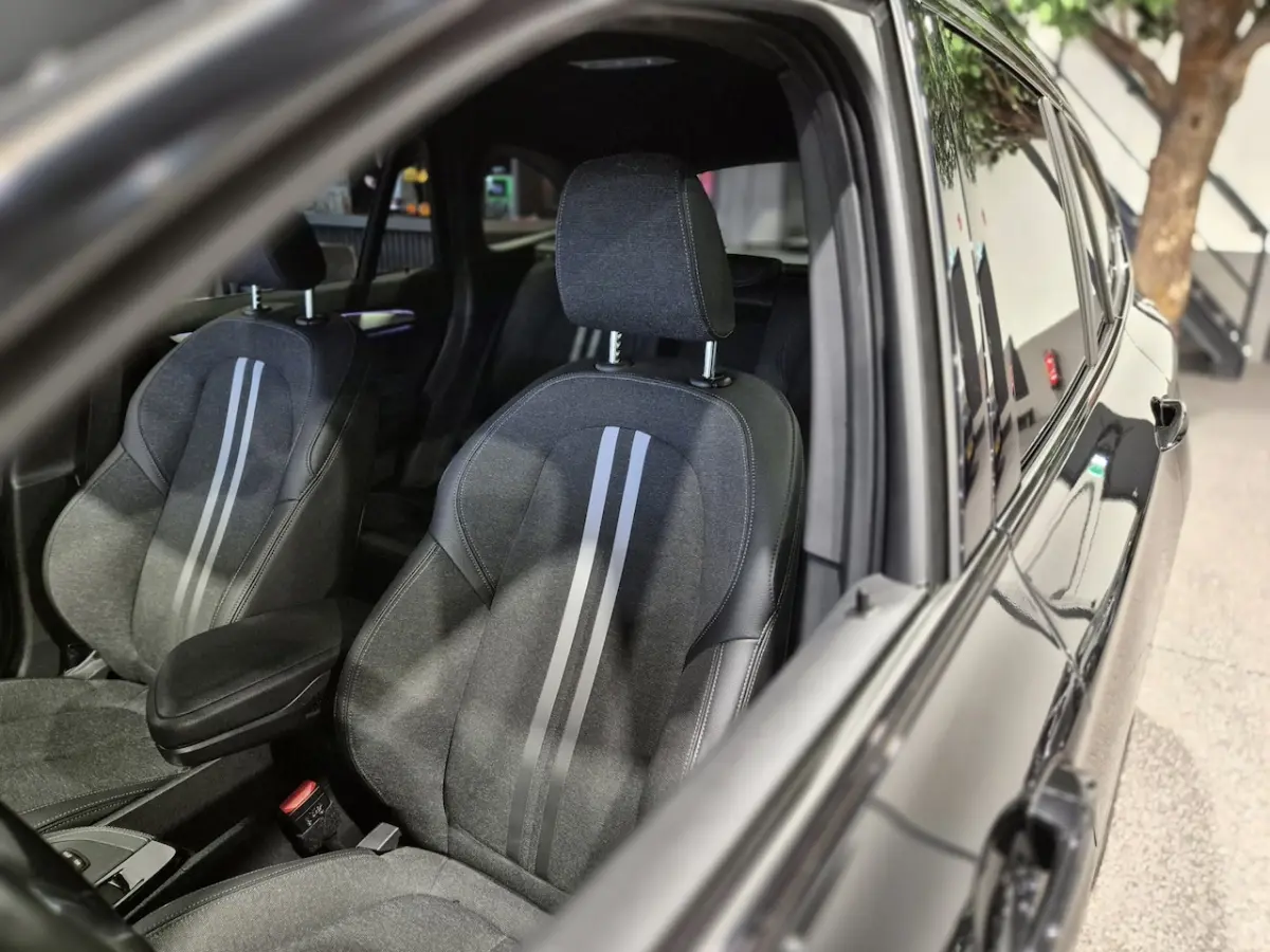 xDrive25e High Executive M-Sport | "19 | Camera | Trekhaak | HUD | Carplay | 4x4