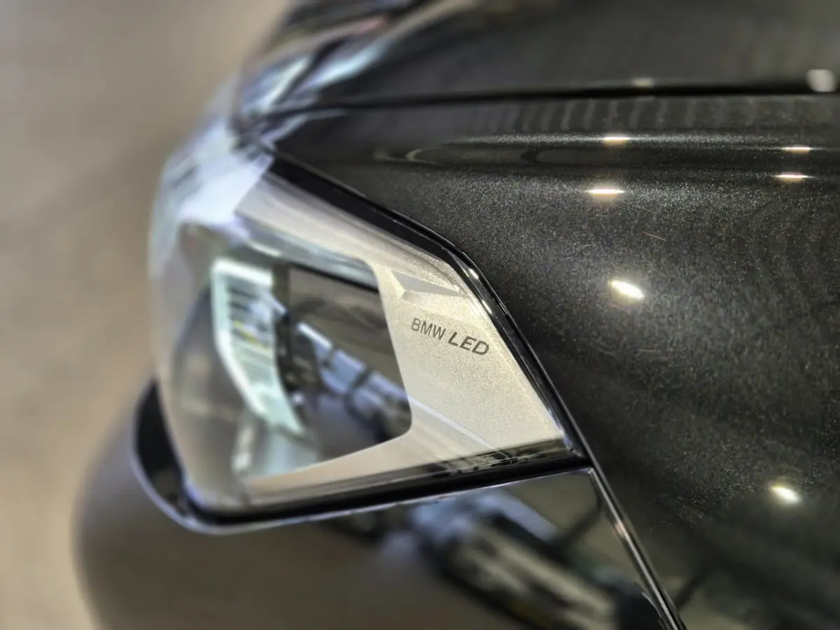 xDrive25e High Executive M-Sport | "19 | Camera | Trekhaak | HUD | Carplay | 4x4