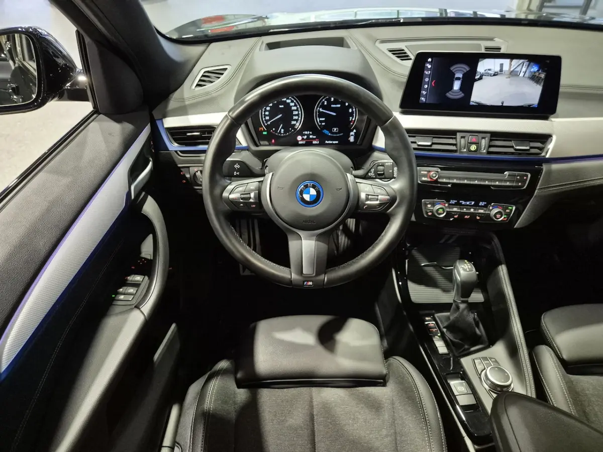 xDrive25e High Executive M-Sport | "19 | Camera | Trekhaak | HUD | Carplay | 4x4