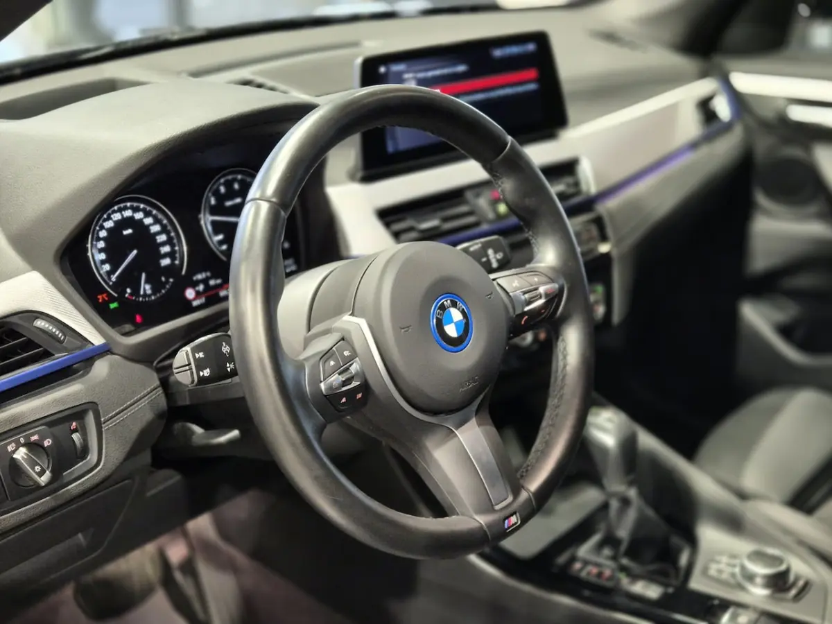 xDrive25e High Executive M-Sport | "19 | Camera | Trekhaak | HUD | Carplay | 4x4