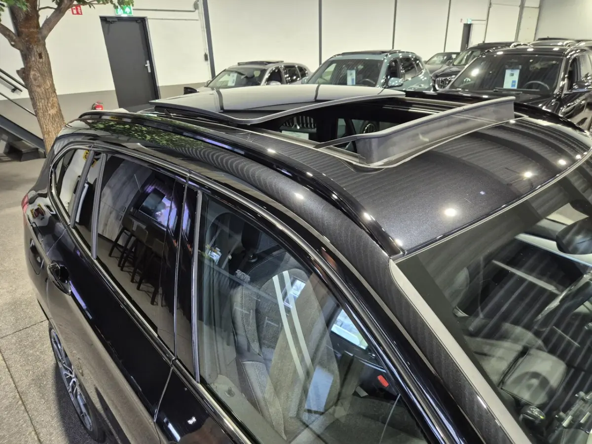 xDrive25e High Executive M-Sport 19â | Panorama | HUD | Trekhaak | Camera | Stoelverwarmin