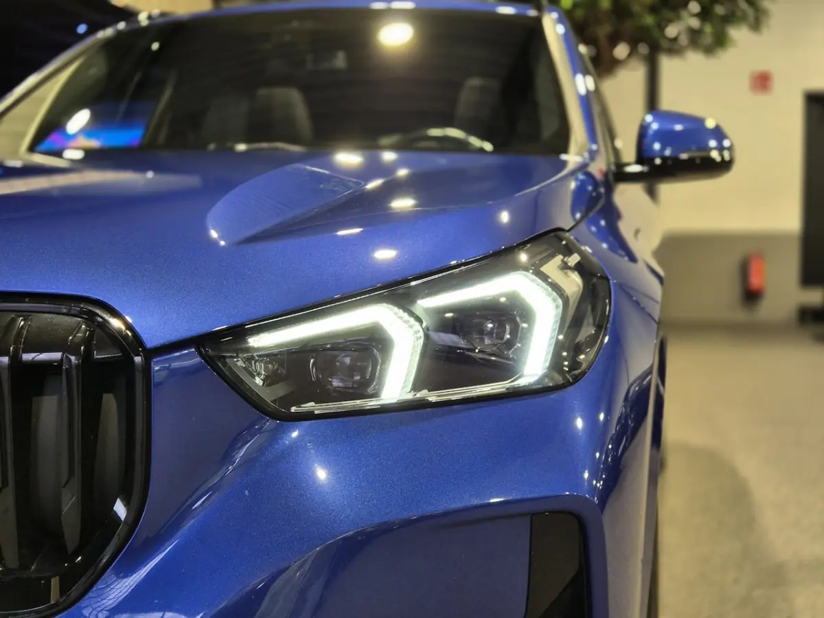 xDrive25e High Executive M-Sport | Panorama | HUD | 360 Camera | Stoelverwarming | Carplay