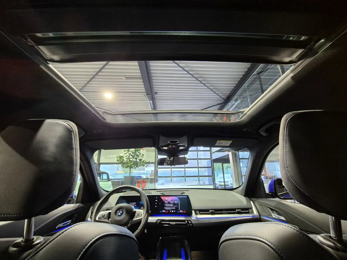 xDrive25e High Executive M-Sport | Panorama | HUD | 360 Camera | Stoelverwarming | Carplay
