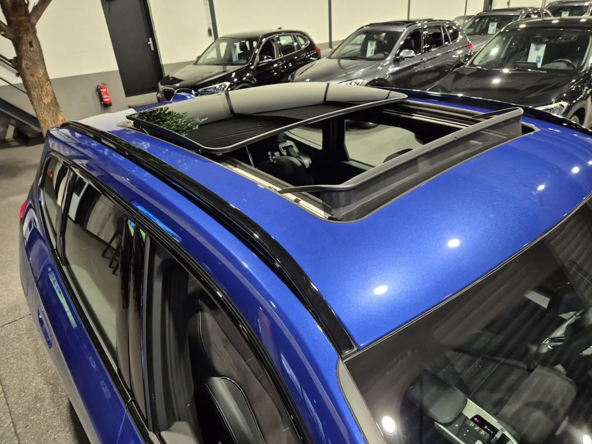 xDrive25e High Executive M-Sport | Panorama | HUD | 360 Camera | Stoelverwarming | Carplay