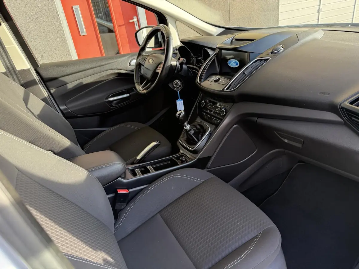 1.0 Titanium, Navi, Nieuwe Distributieriem