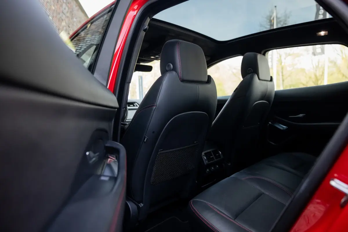 2.0 P250 AWD First Edition R-Dynamic (249pk) Lage KM - 1e Eig