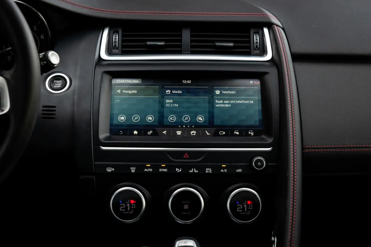 2.0 P250 AWD First Edition R-Dynamic (249pk) Lage KM - 1e Eig