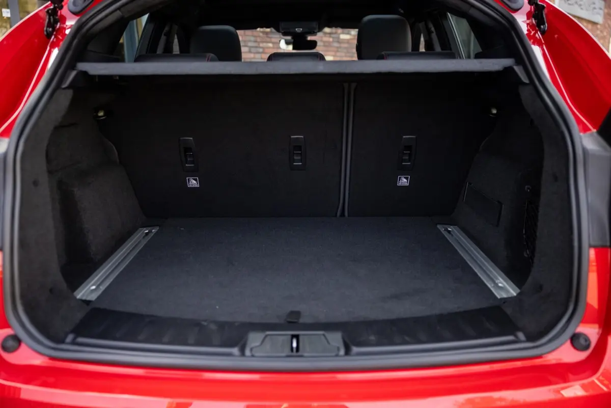 2.0 P250 AWD First Edition R-Dynamic (249pk) Lage KM - 1e Eig