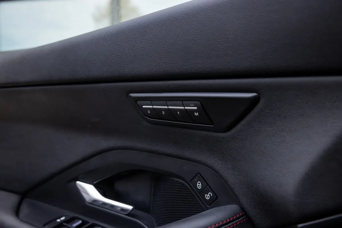 2.0 P250 AWD First Edition R-Dynamic (249pk) Lage KM - 1e Eig