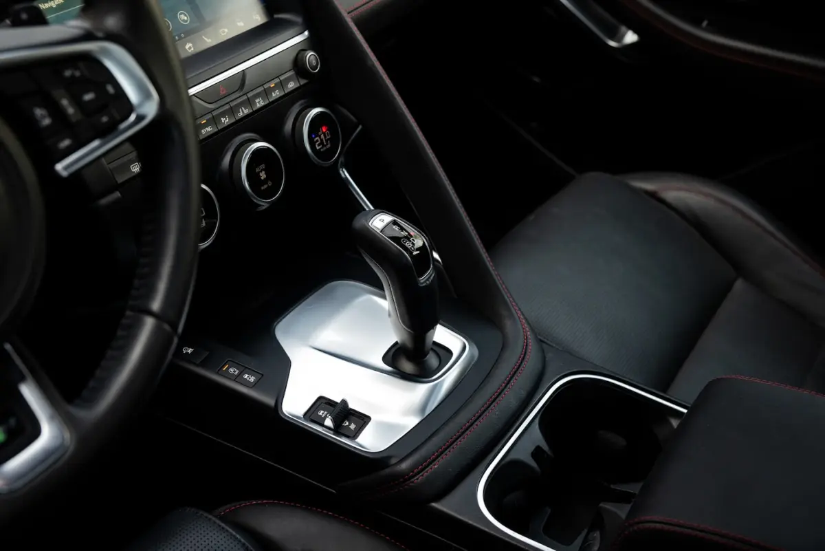 2.0 P250 AWD First Edition R-Dynamic (249pk) Lage KM - 1e Eig