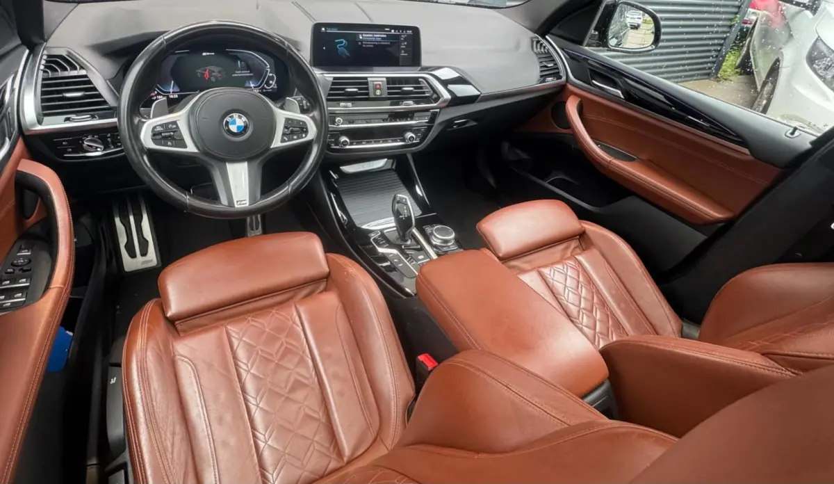 XDrive30e High Executive l Pano l M-pakket l NAP l VOL