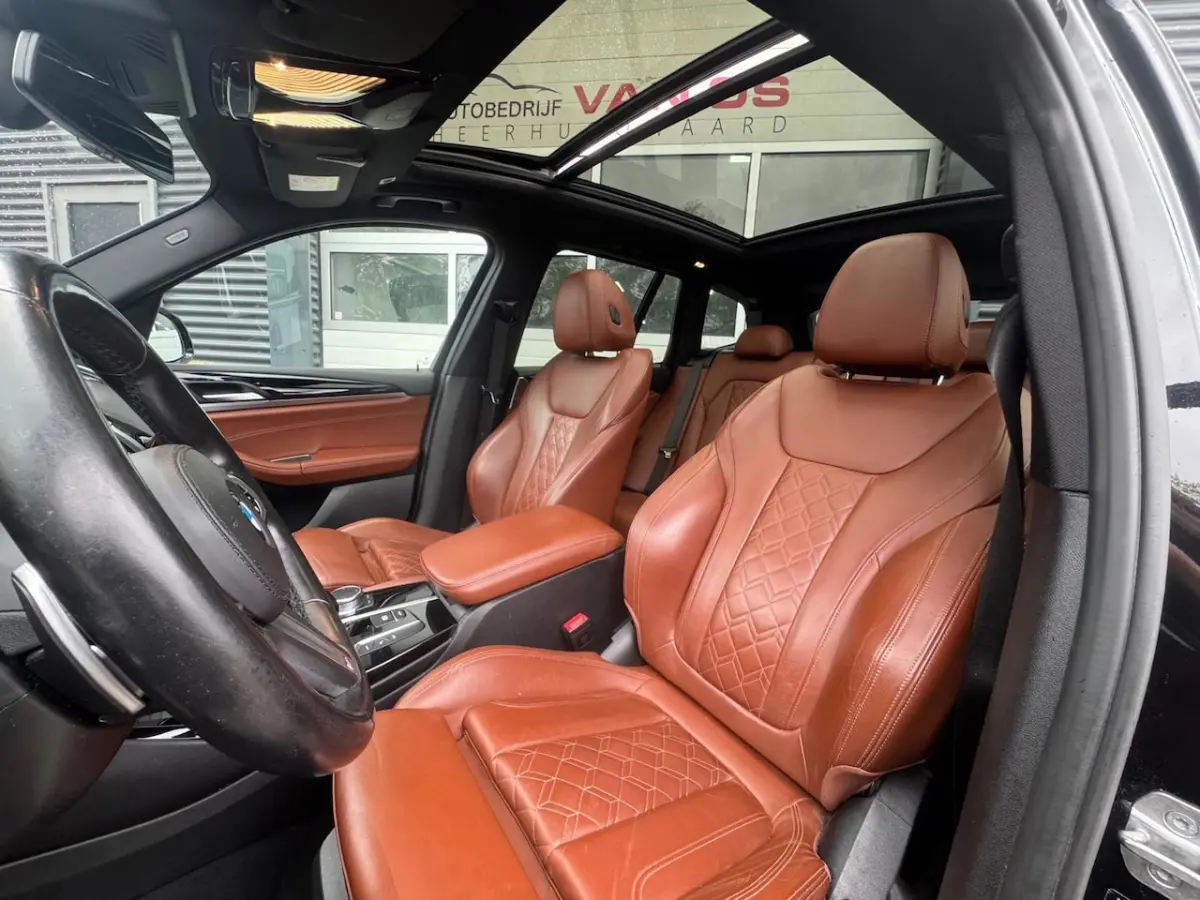 XDrive30e High Executive l Pano l M-pakket l NAP l VOL