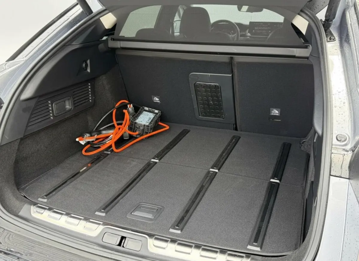 1.6 Plug-in Hybrid 225 Shine LEER - NAVI - TREKHAAK - ELEK STOELEN