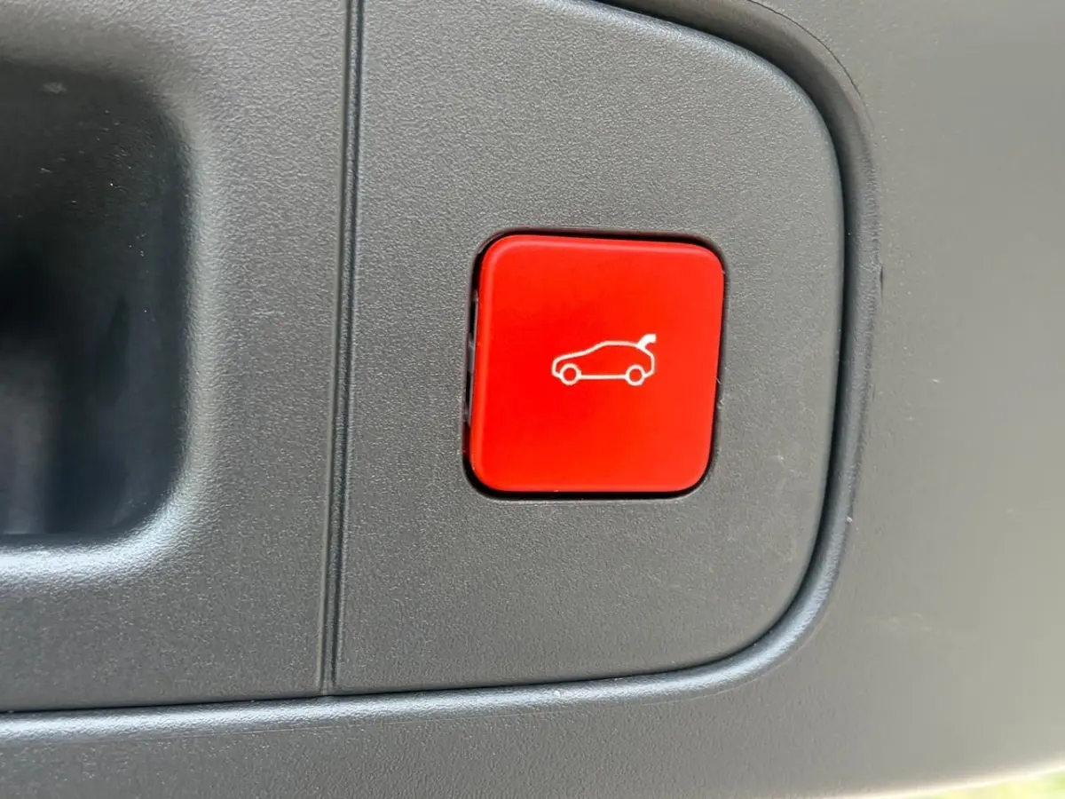 1.6 Plug-in Hybrid 225 Shine LEER - NAVI - TREKHAAK - ELEK STOELEN