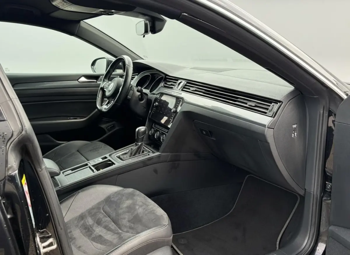 2.0 TSI R-Line Business+ STOELVERWARMING - NAVI - ACC