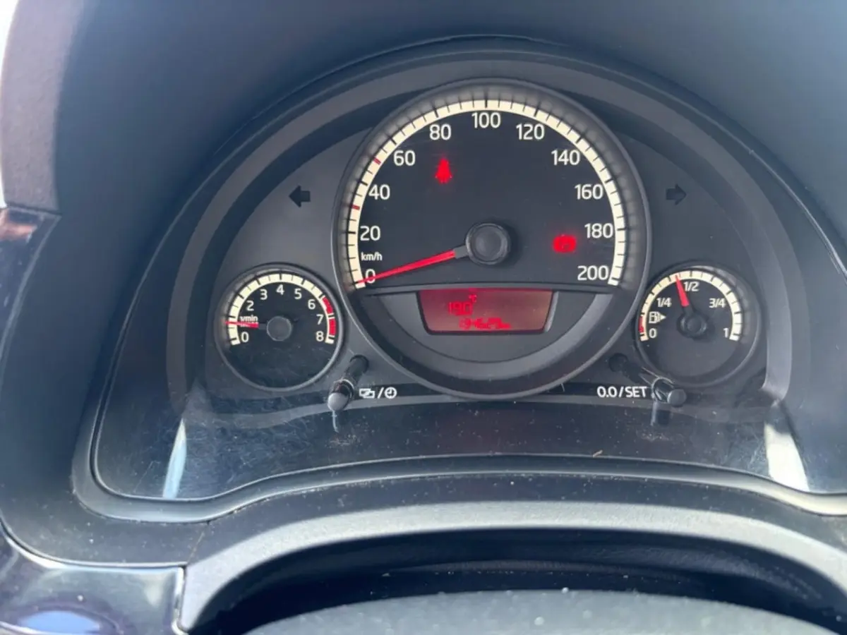 1.0 move up BlueMotion 3drs 134000km