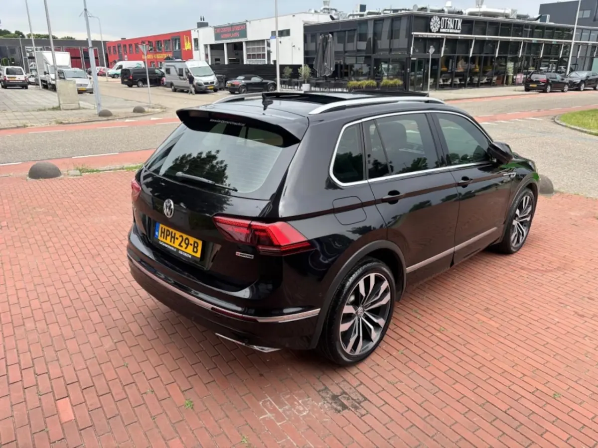 2.0 TSI 4MOTION HIGHLINE BUSINESS R 220PK