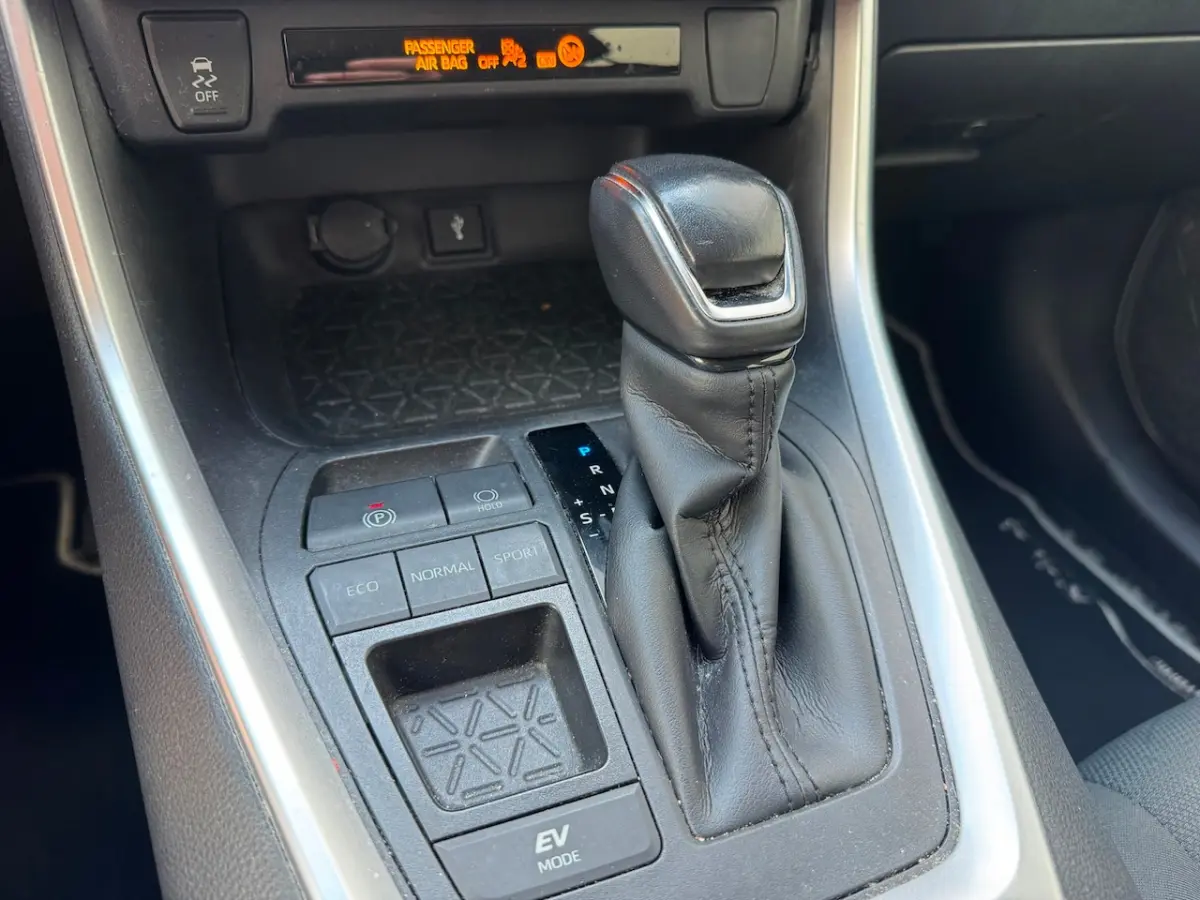 2.5 Hybrid Business CLIMATE / CRUISE / PARKEERSENSOREN / MULTIMEDIA / LMV