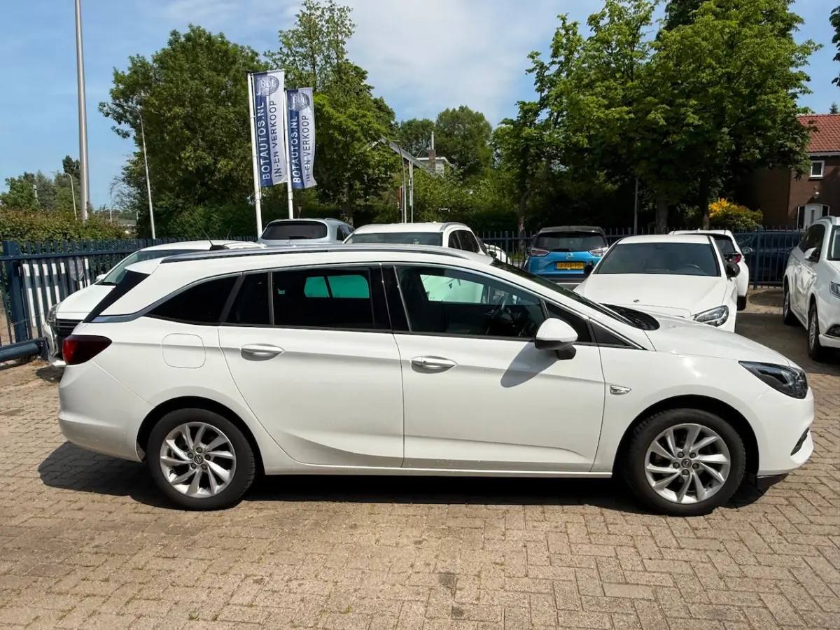 1.2 Business Elegance / 1E EIGENAAR / TREKHAAK / CAMERA / NAVIGATIE / AIRCO / CRUISE CONTR