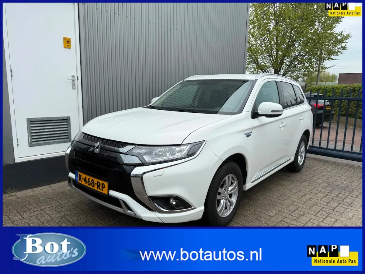 2.4 PHEV Pure / 1E EIG / APPLE CAR PLAY / STOELVERWARMING / CRUISE / ECC / NL-AUTO / TREKH