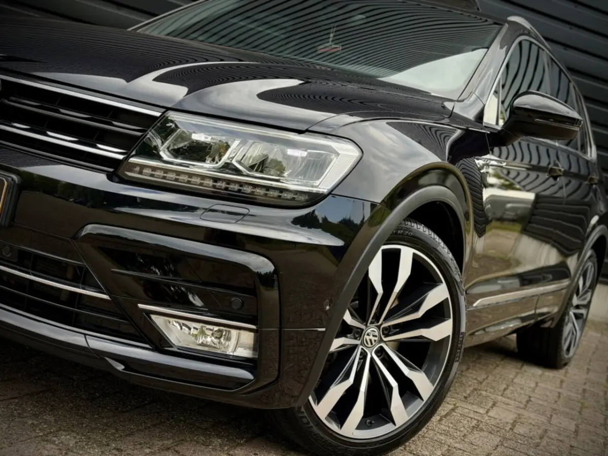 2.0 TSI 4MOT 3x R-LINE PANO|VIRTUAL|MEMORY|ACC|CARPLAY|DCC