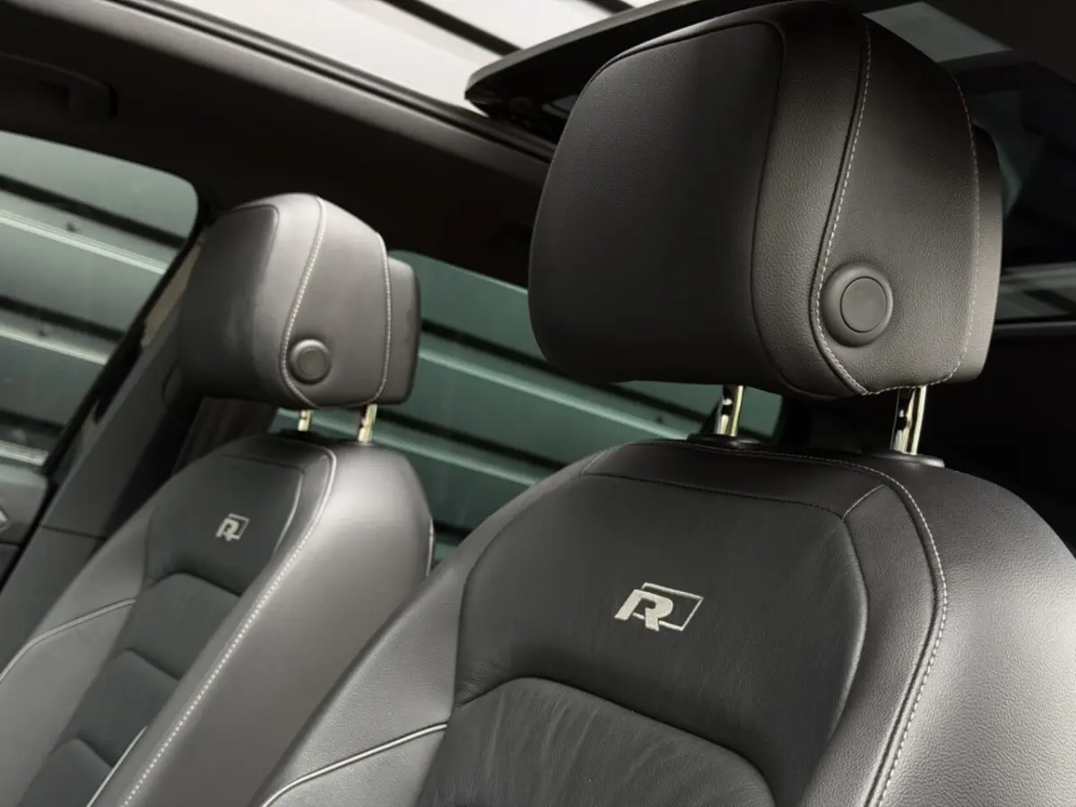 2.0 TSI 4MOT 3x R-LINE PANO|VIRTUAL|MEMORY|ACC|CARPLAY|DCC