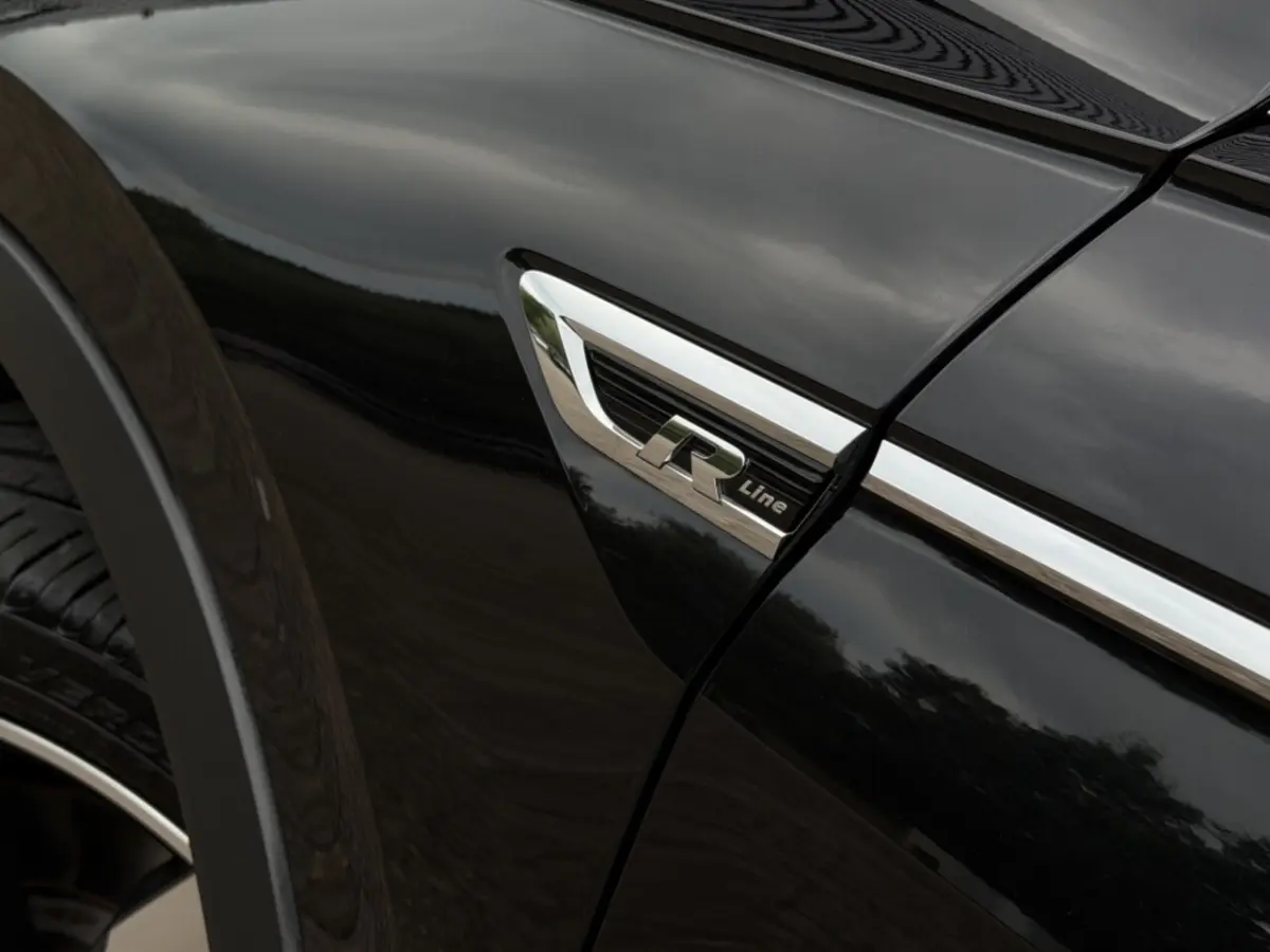 2.0 TSI 4MOT 3x R-LINE PANO|VIRTUAL|MEMORY|ACC|CARPLAY|DCC