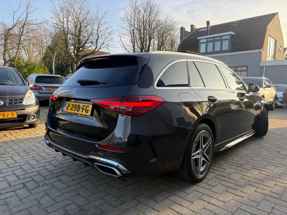 300 e AMG Line / NEDERLANDSE AUTO / LEDER / NAVIGATIE / ACHTERUITRIJCAMERA/CRUISE CONTROL