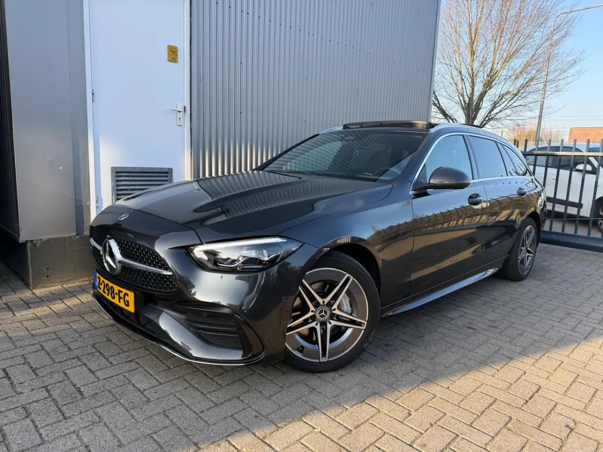 300 e AMG Line / NEDERLANDSE AUTO / LEDER / NAVIGATIE / ACHTERUITRIJCAMERA/CRUISE CONTROL