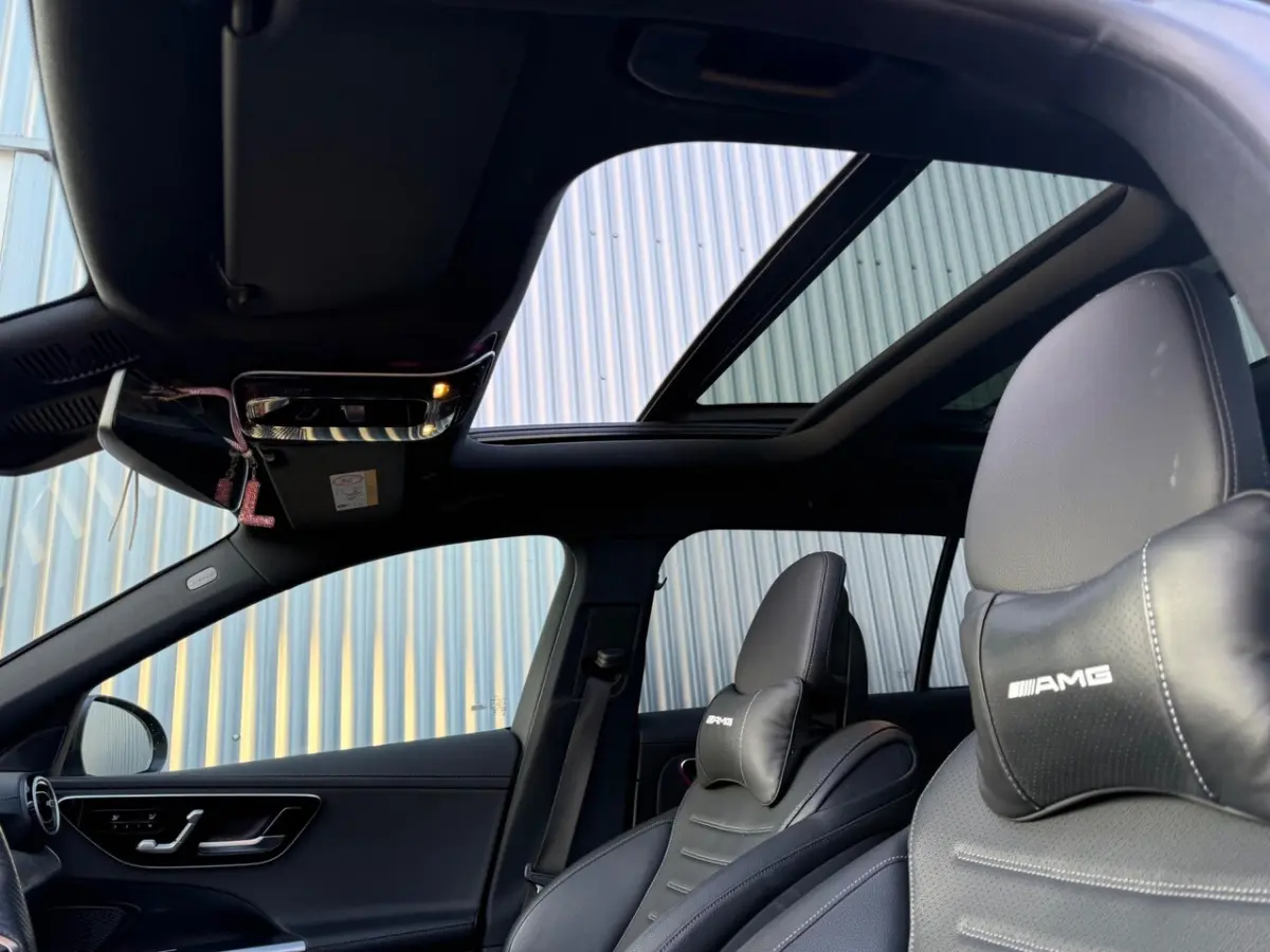 300 e AMG Line / NEDERLANDSE AUTO / LEDER / NAVIGATIE / ACHTERUITRIJCAMERA/CRUISE CONTROL