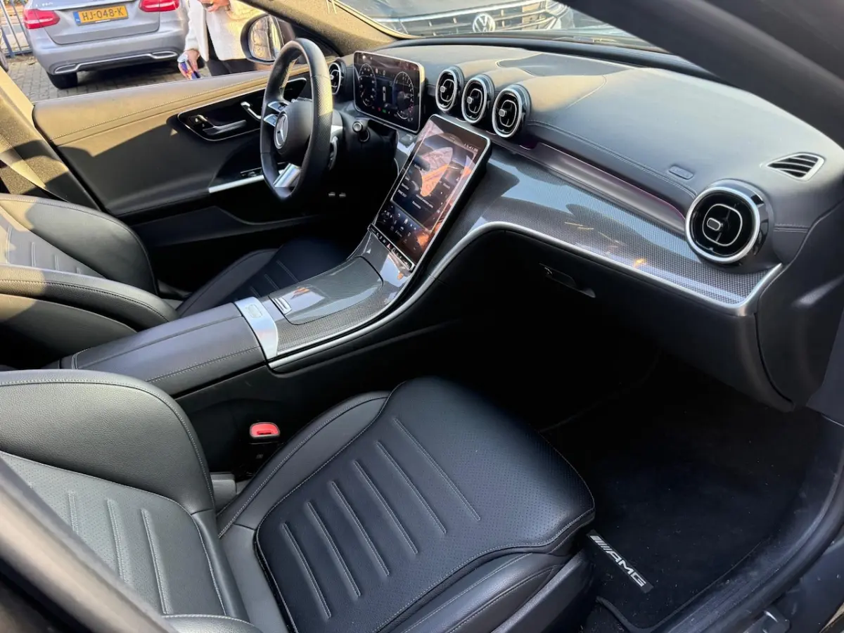 300 e AMG Line / NEDERLANDSE AUTO / LEDER / NAVIGATIE / ACHTERUITRIJCAMERA/CRUISE CONTROL