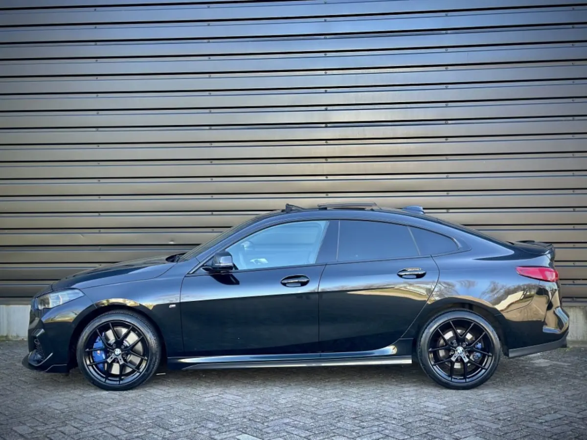 220i M-PERFORMANCE M235 PANO|KEYLESS|BLINDSPOT|SFEER