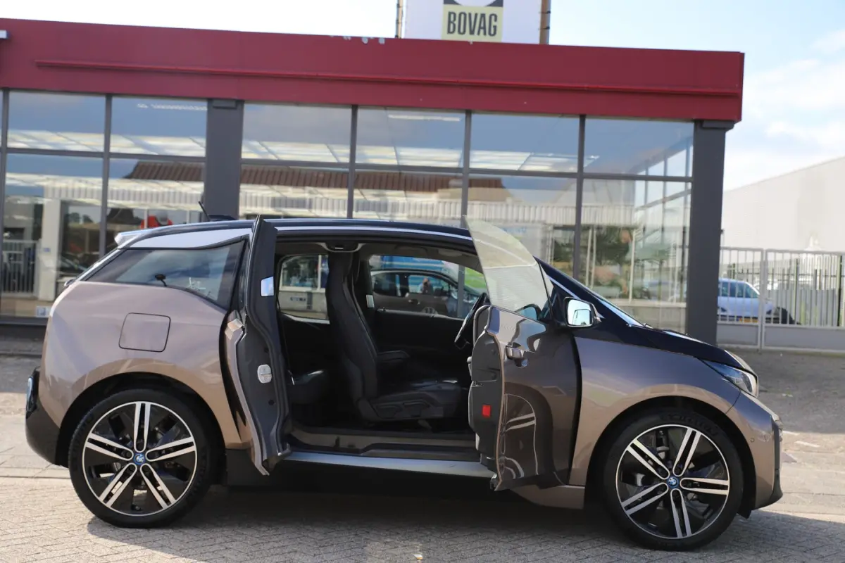Executive 120Ah 42 kWh/ Leder/Navi-Pro/W-pomp/3-Fase