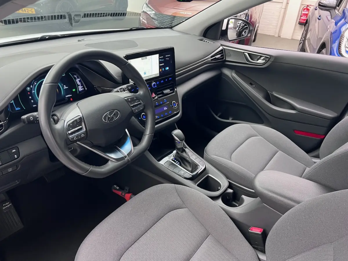 1.6 GDi Hybrid/Facelift/Matrix-LED/Carplay/Infinity-sound/Camera/Cruise
