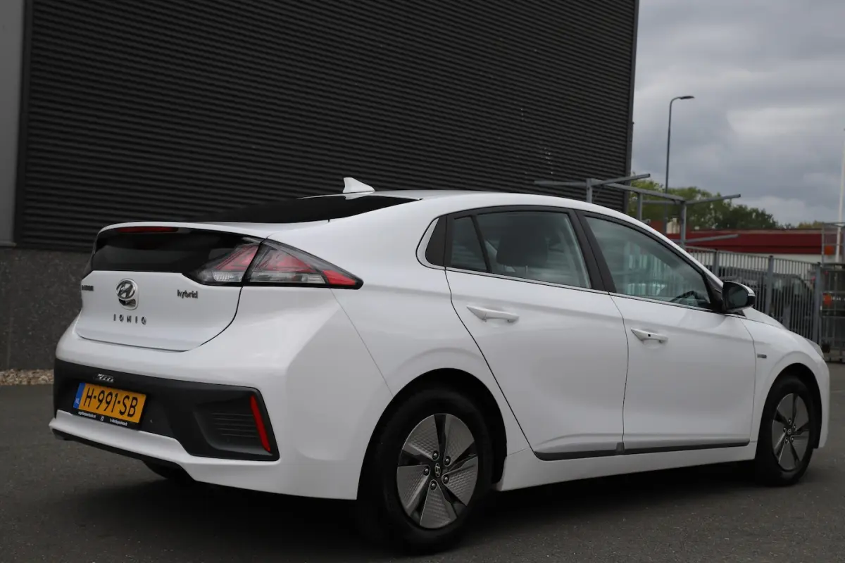 1.6 GDi Hybrid/Facelift/Matrix-LED/Carplay/Infinity-sound/Camera/Cruise