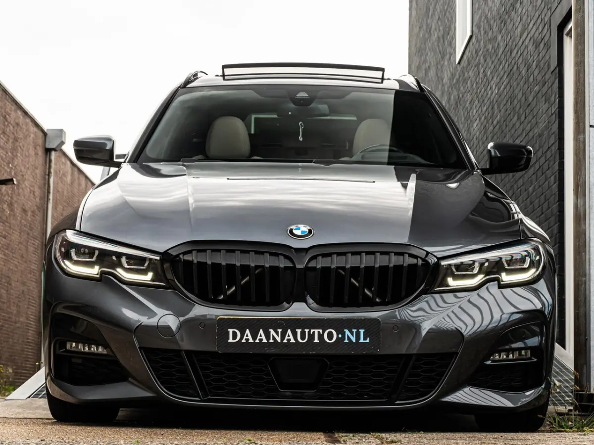 330e M Sport Pano Camera ACC