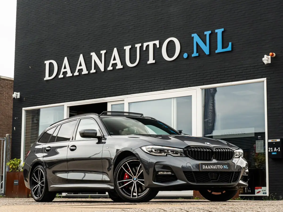 330e M Sport Pano Camera ACC