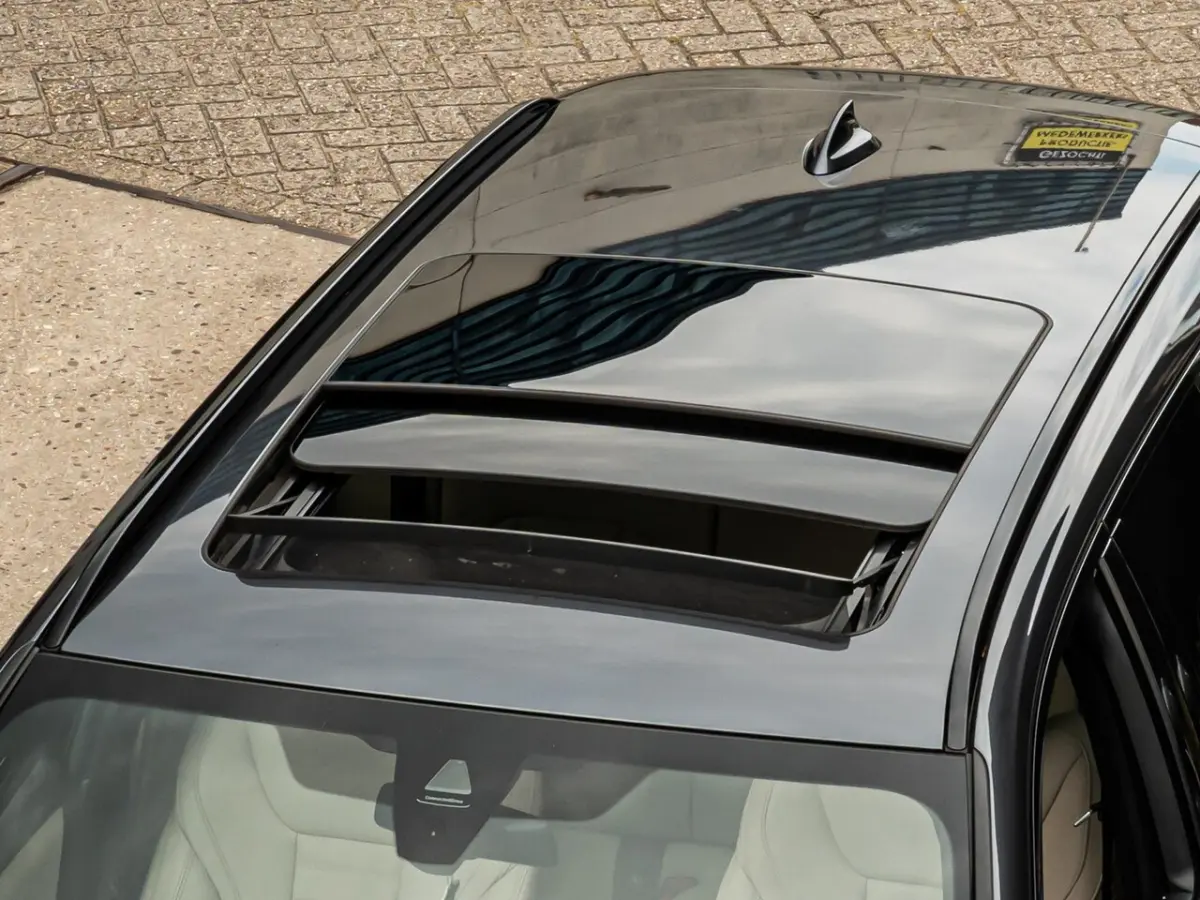 330e M Sport Pano Camera ACC