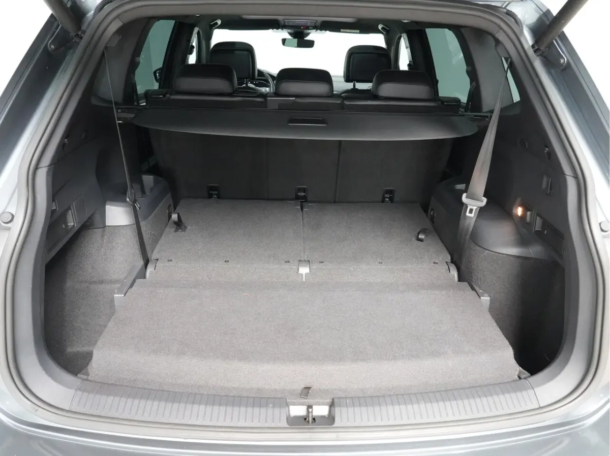 1.5 TSI Highline Business R 7p. Matrix-LED | Panorama | Trekhaak | 20"Lm