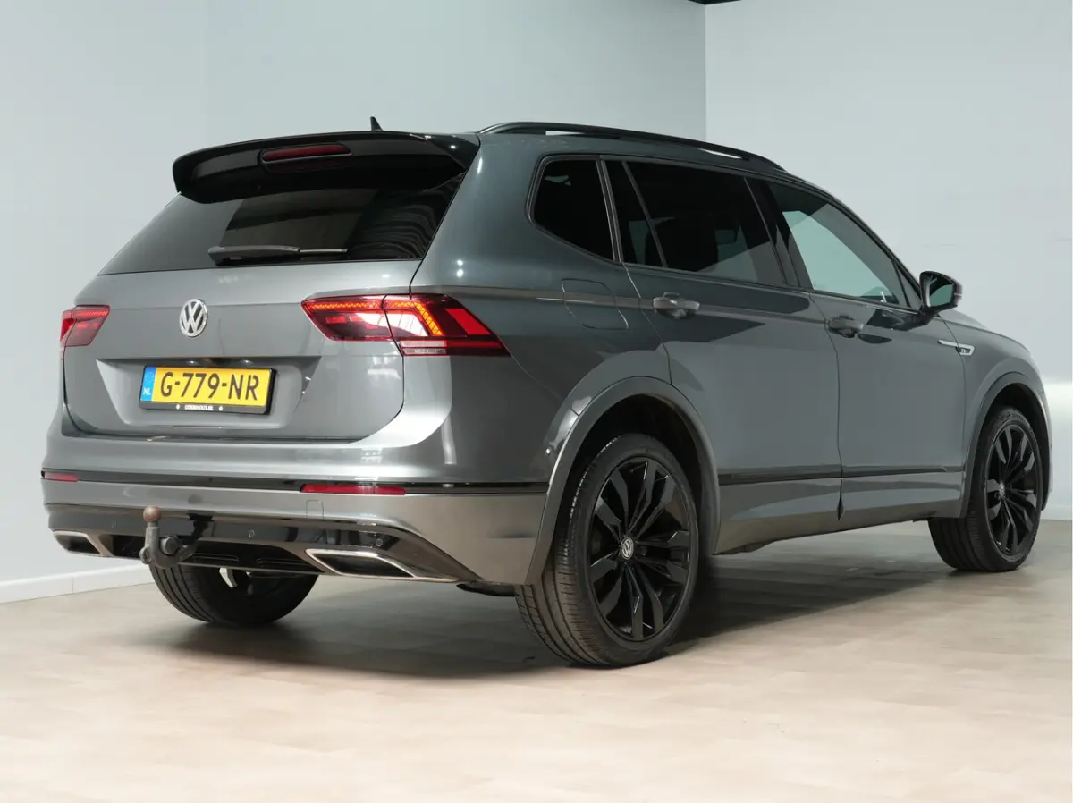 1.5 TSI Highline Business R 7p. Matrix-LED | Panorama | Trekhaak | 20"Lm
