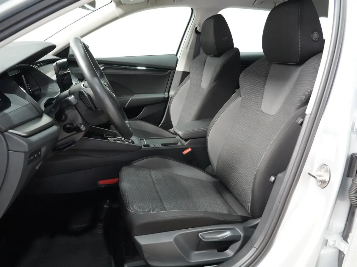1.5 e-TSI DSG Business Edition. | Full-LED | Stoelverw. | Android/Carplay 341